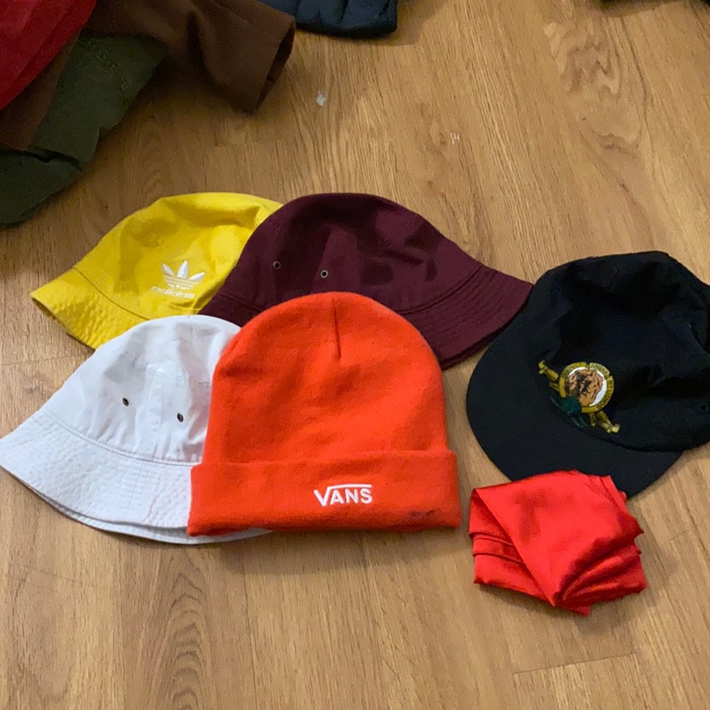 Hat/head accessory bundle ! Beanies, bucket hat